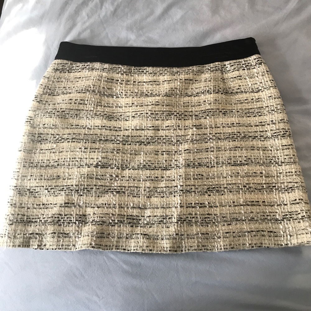 EUC Tommy Hilfiger Mini Skirt